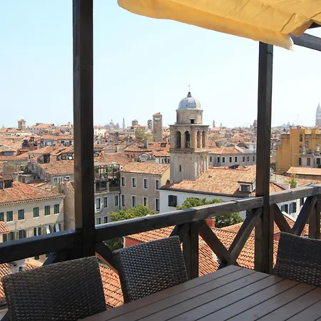 Grand Canal Terrace Palace شقة