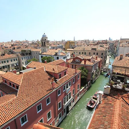 Grand Canal Terrace Palace شقة البندقية