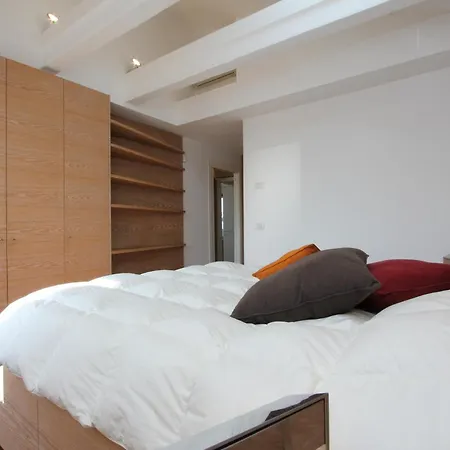 Grand Canal Terrace Palace *