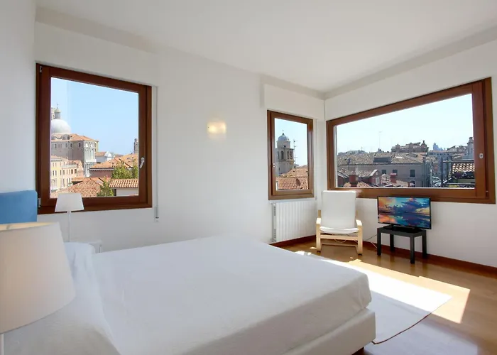 Grand Canal Terrace Palace Apartment *